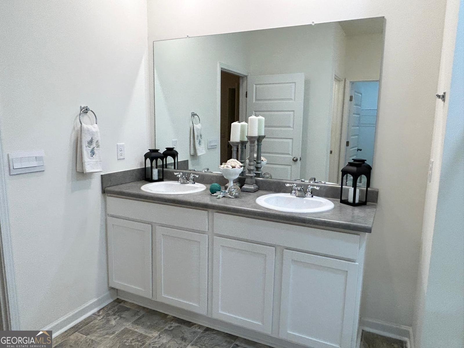 215 Barnyard Way Perry - 18