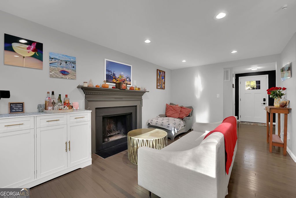 9715 Pond Circle Roswell - 22