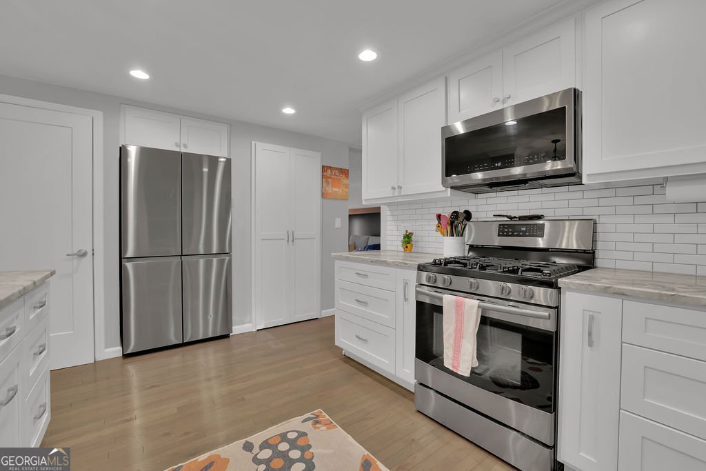 9715 Pond Circle Roswell - 27