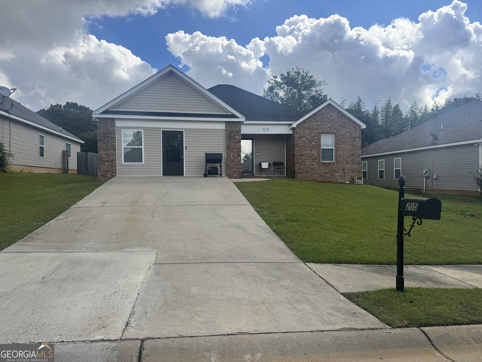 205 Wray Street Warner Robins - 1