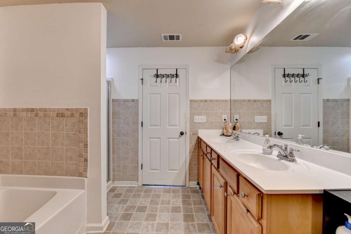 1177 Ridenour Boulevard Kennesaw - 9