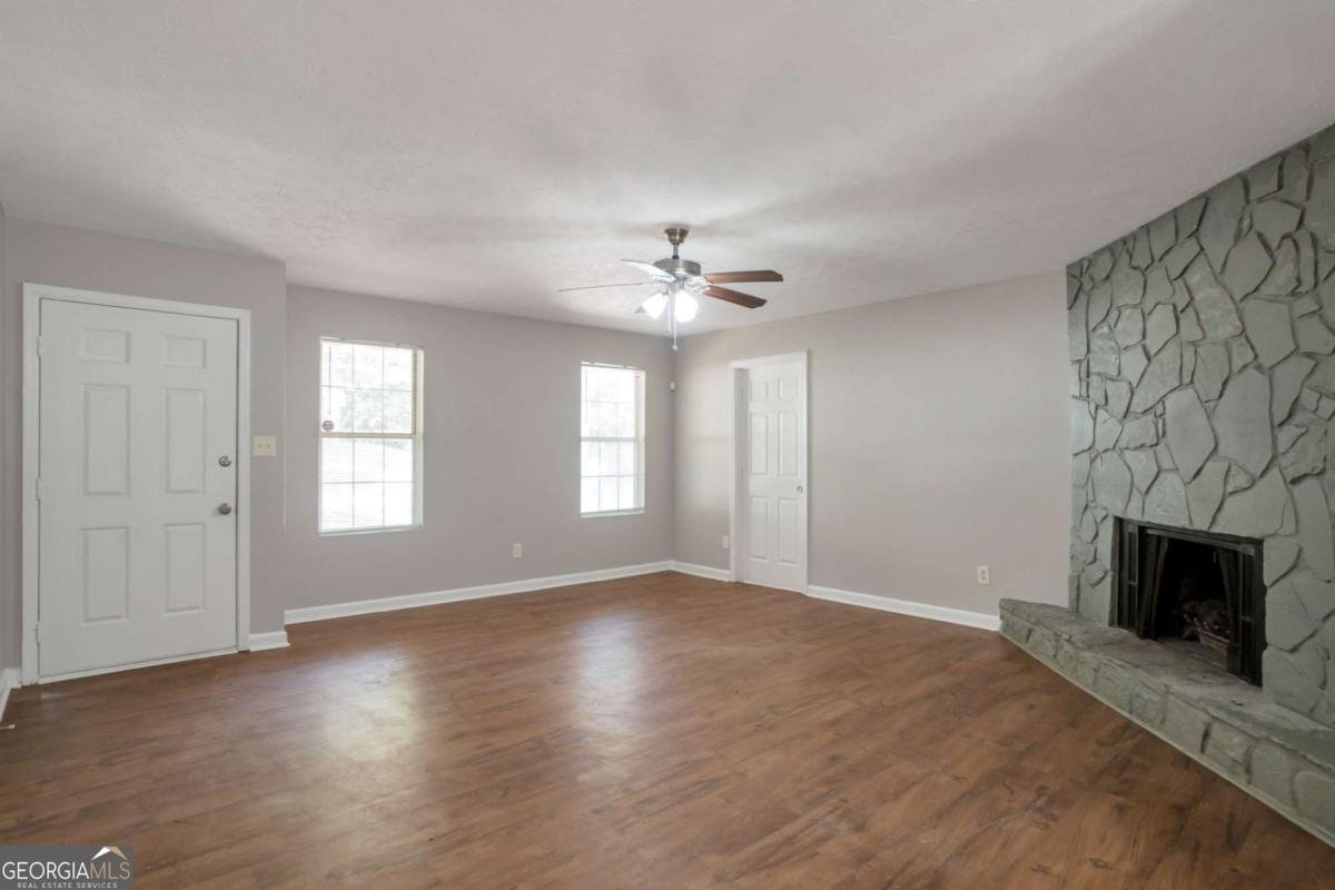 4767 White Oak Path Stone Mountain - 4