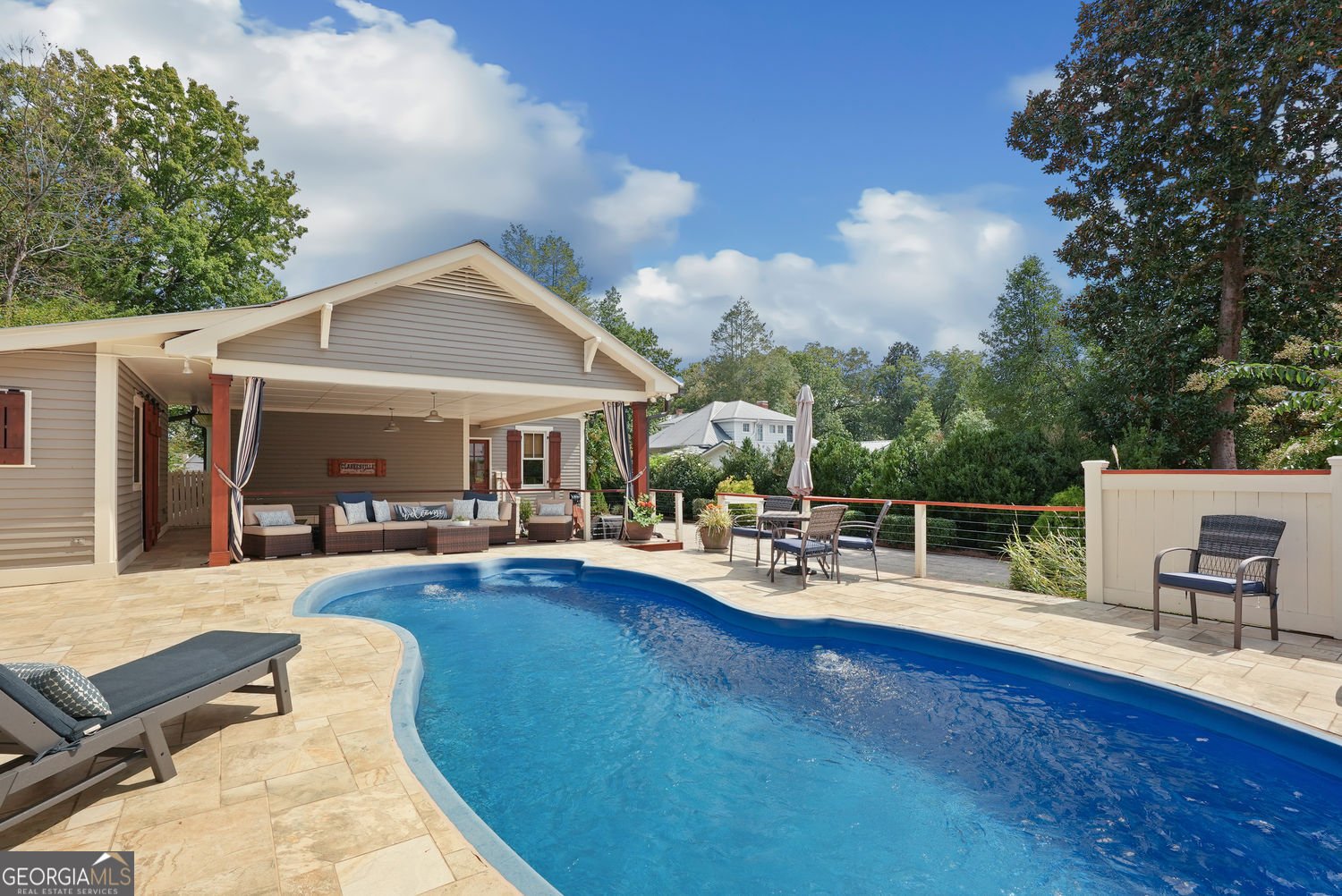 745 Washington Street Clarkesville - 20