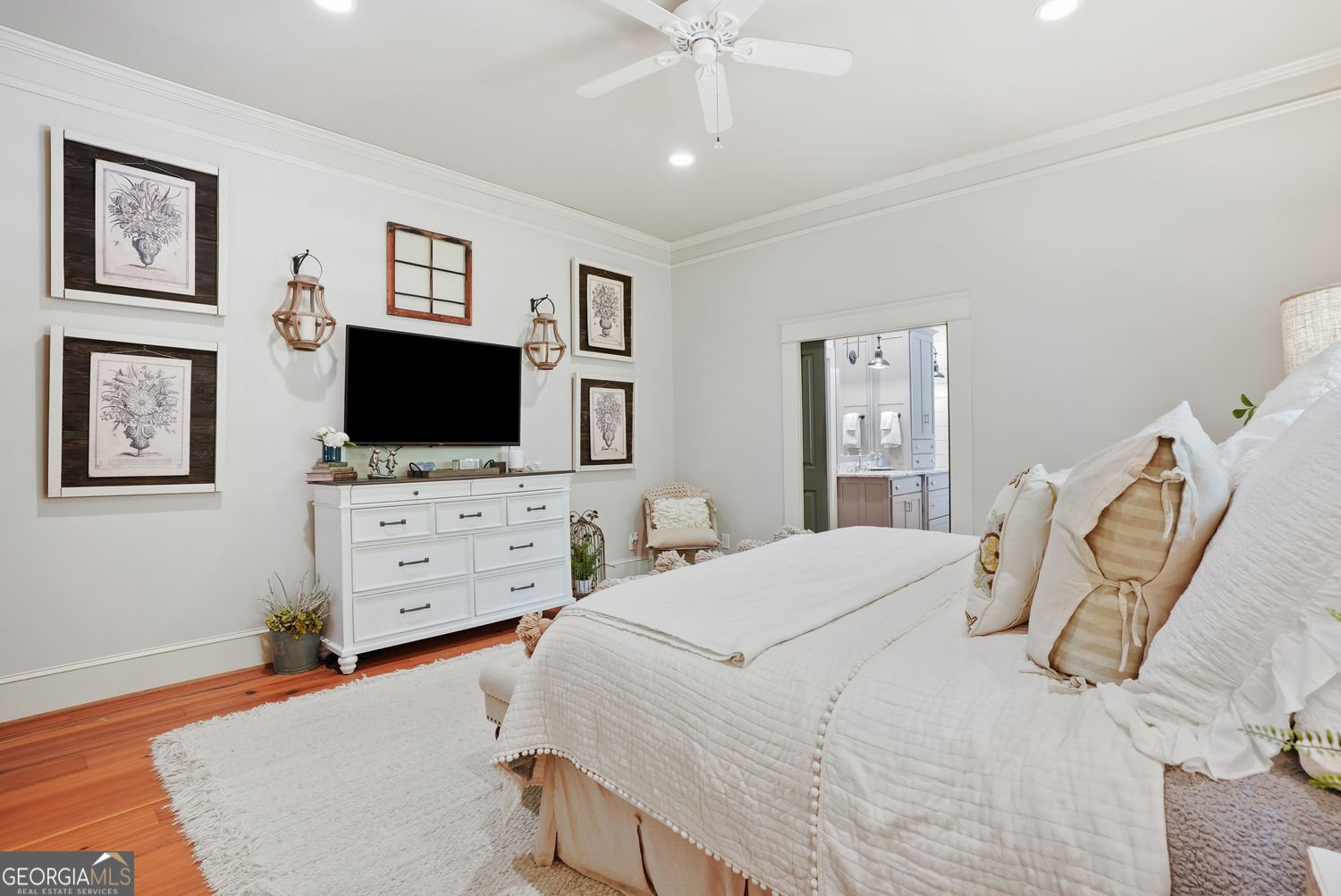 745 Washington Street Clarkesville - 29