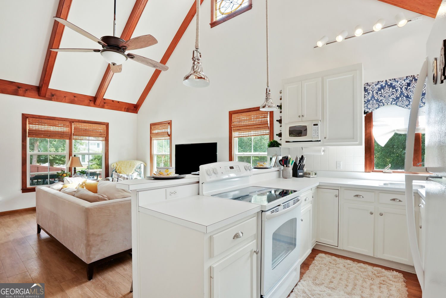 745 Washington Street Clarkesville - 46