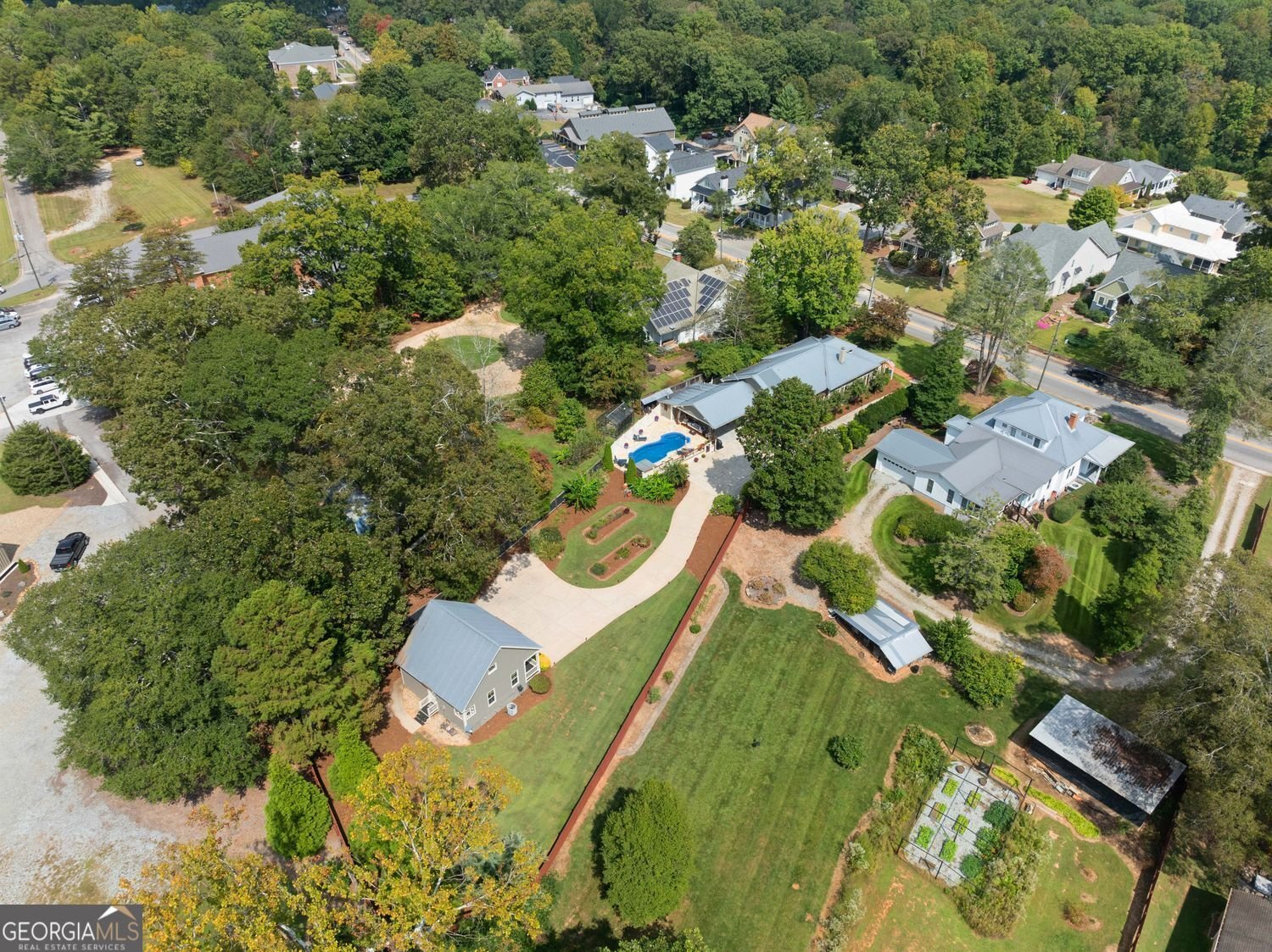 745 Washington Street Clarkesville - 52