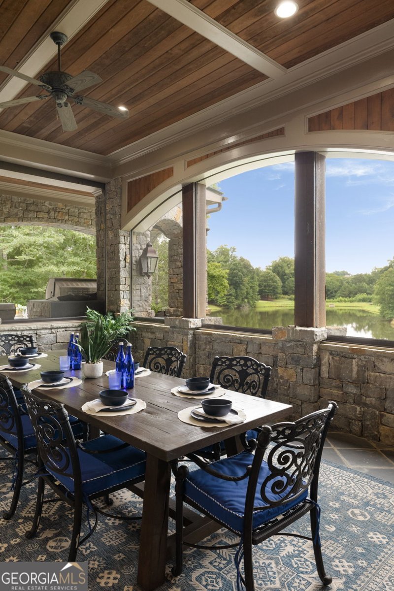 929 Middle Fork Trail Suwanee - 19
