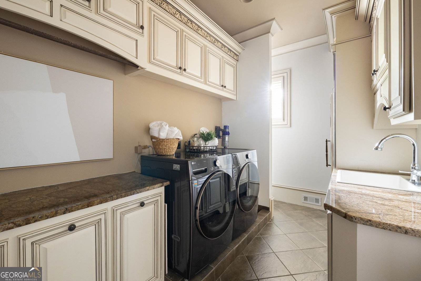 929 Middle Fork Trail Suwanee - 68
