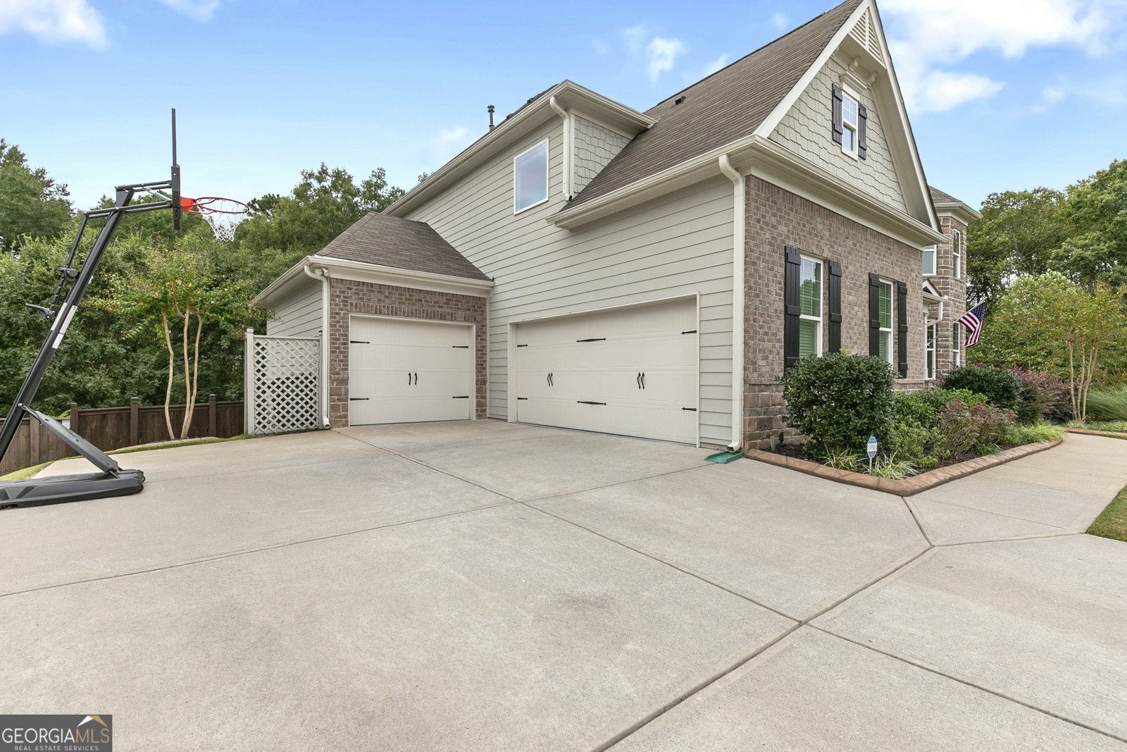 166 Wheaten Drive Woodstock - 2