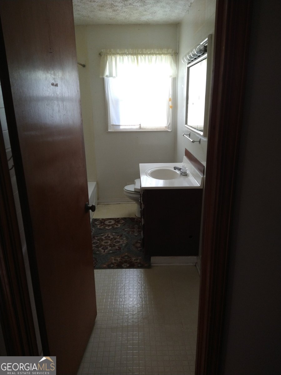 629 Thompson Swainsboro - 38