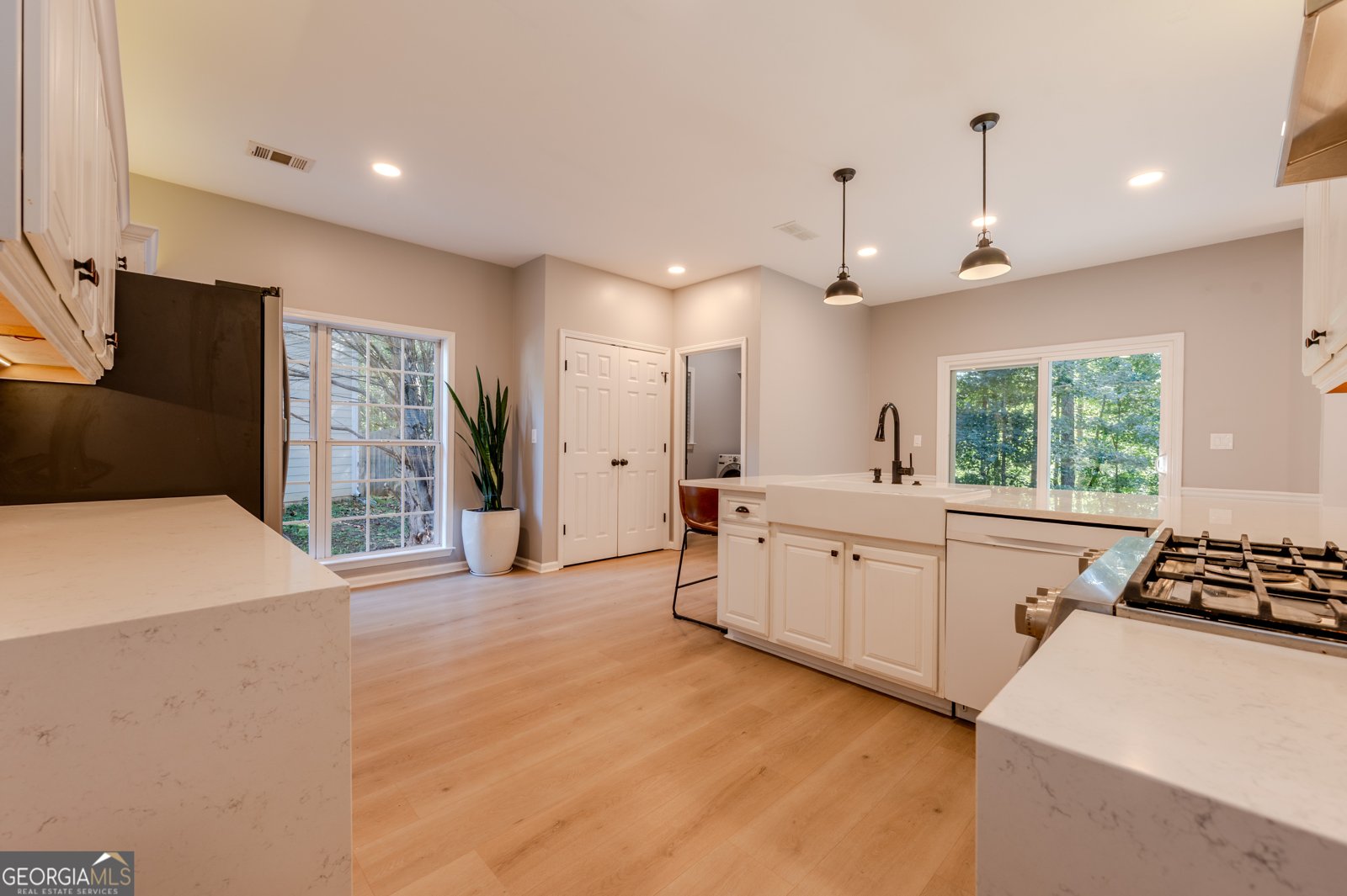 240 ASHLAND Drive Woodstock - 10