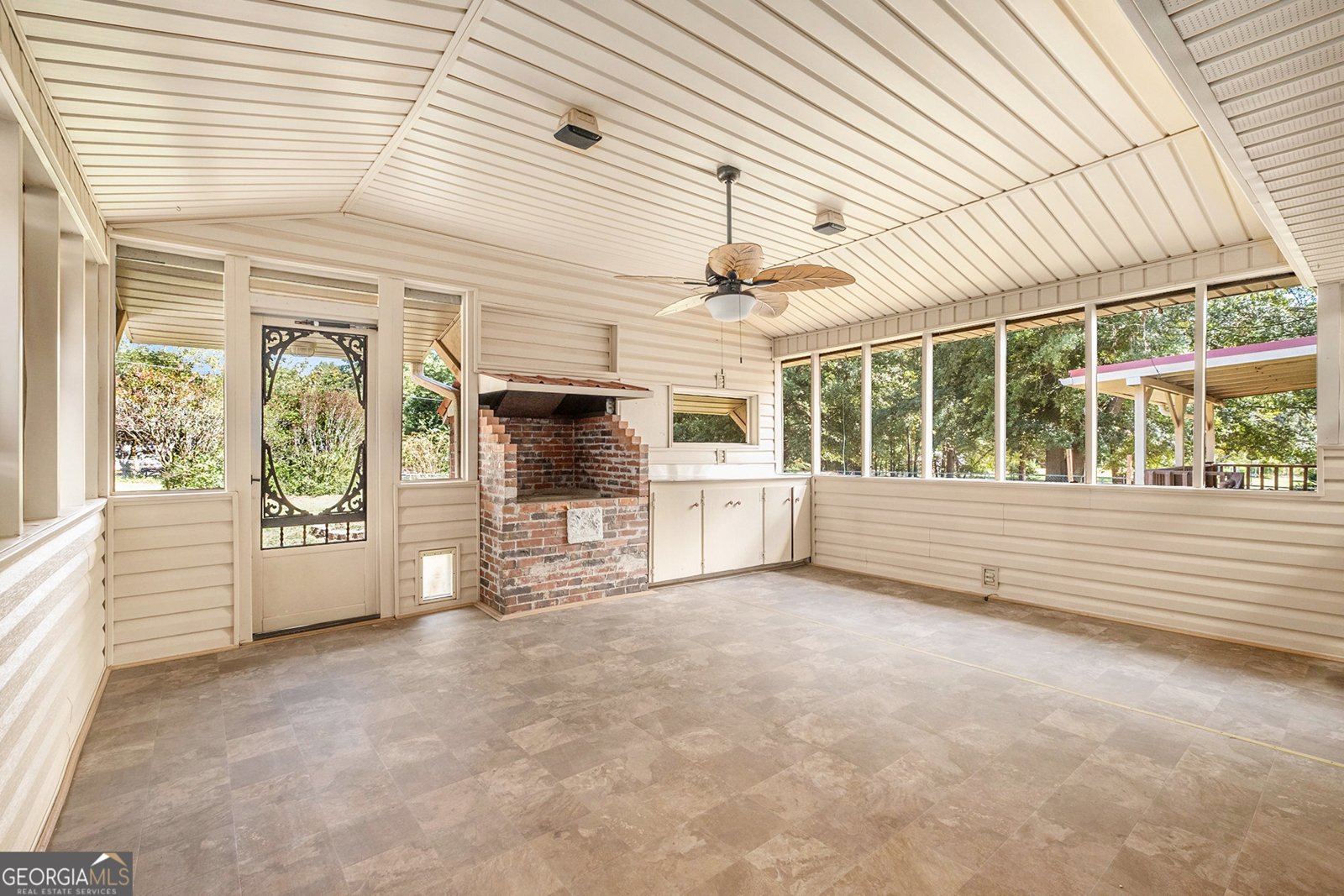 525 Virginia Lane Hull - 6