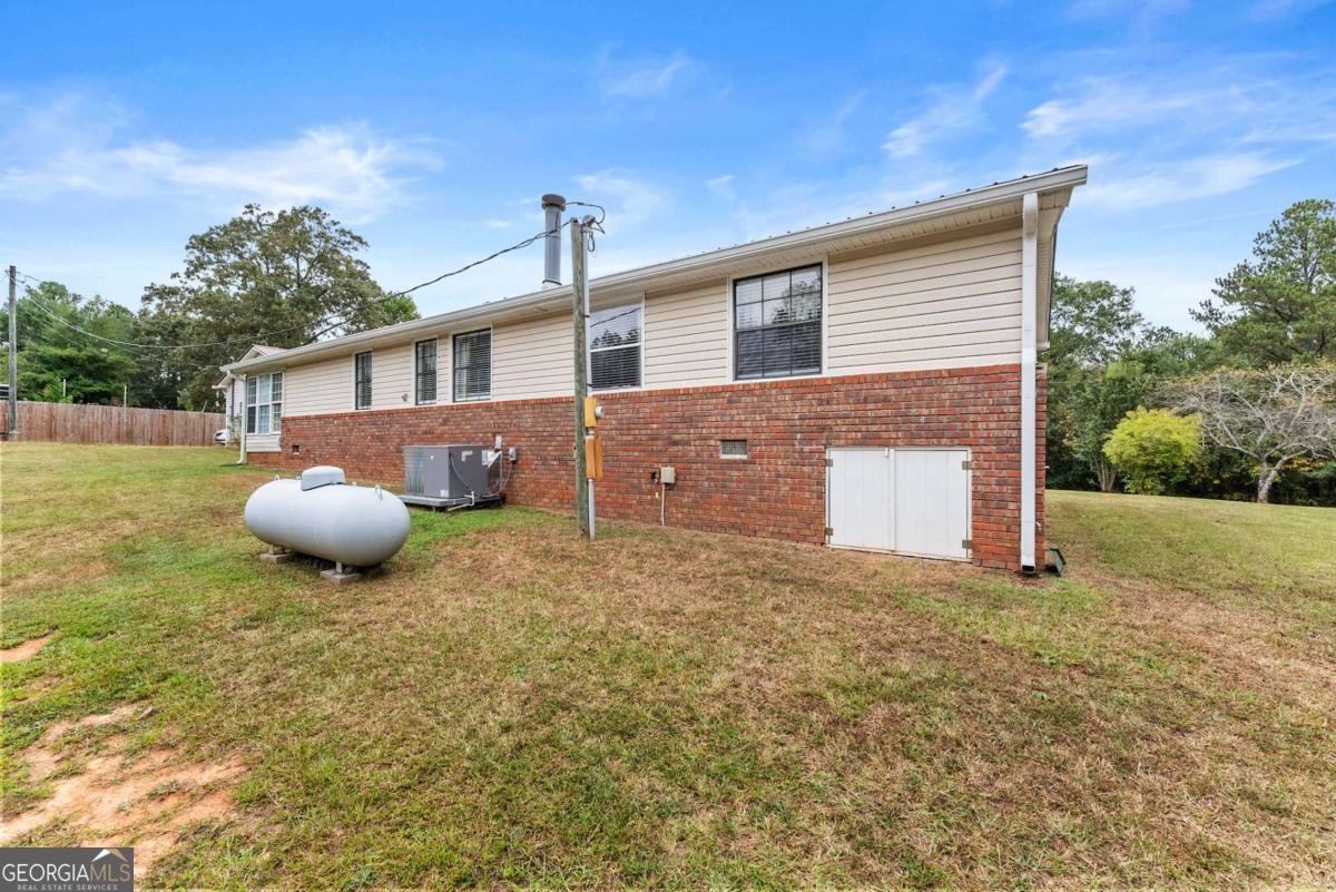 1689 Old State Road Pendergrass - 43