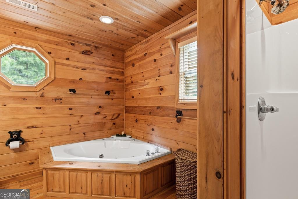 100 Wintermute Drive Mineral Bluff - 42