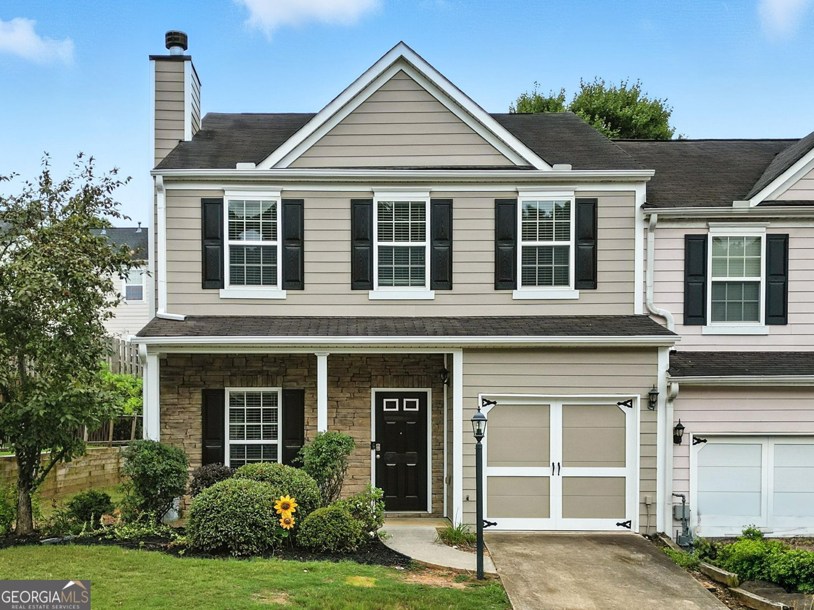 121 Spring Way Square Canton - 1