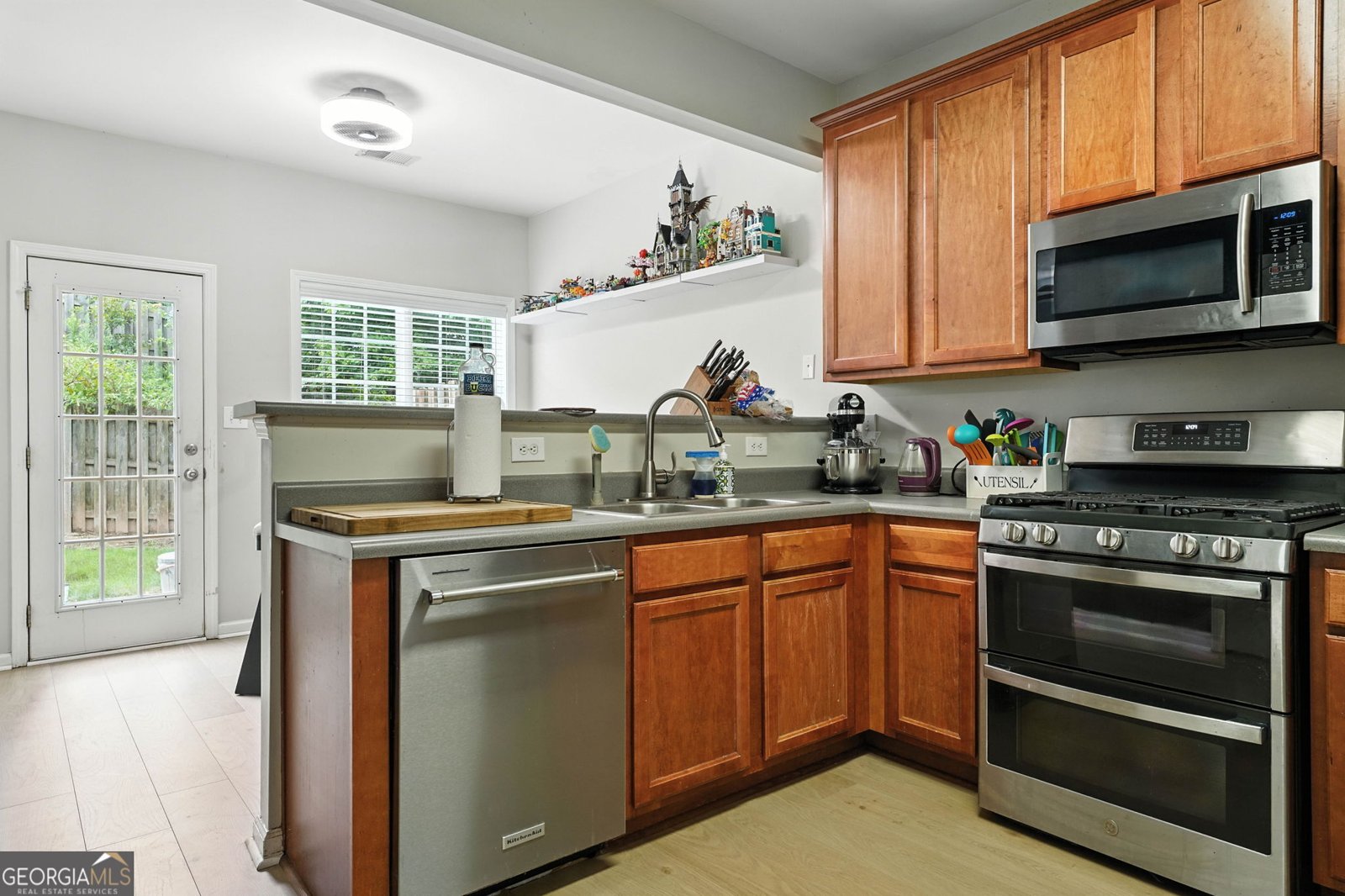 121 Spring Way Square Canton - 6