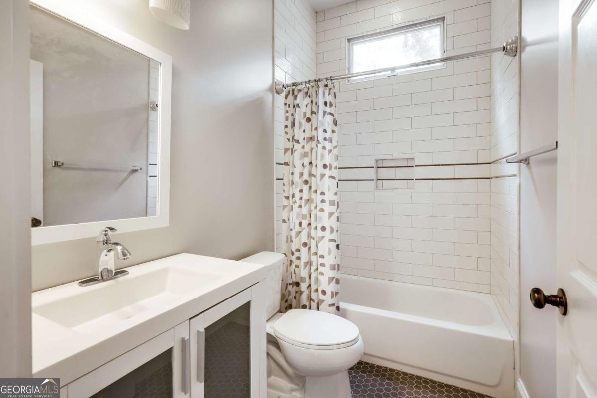 858 Meigs Street Athens - 25