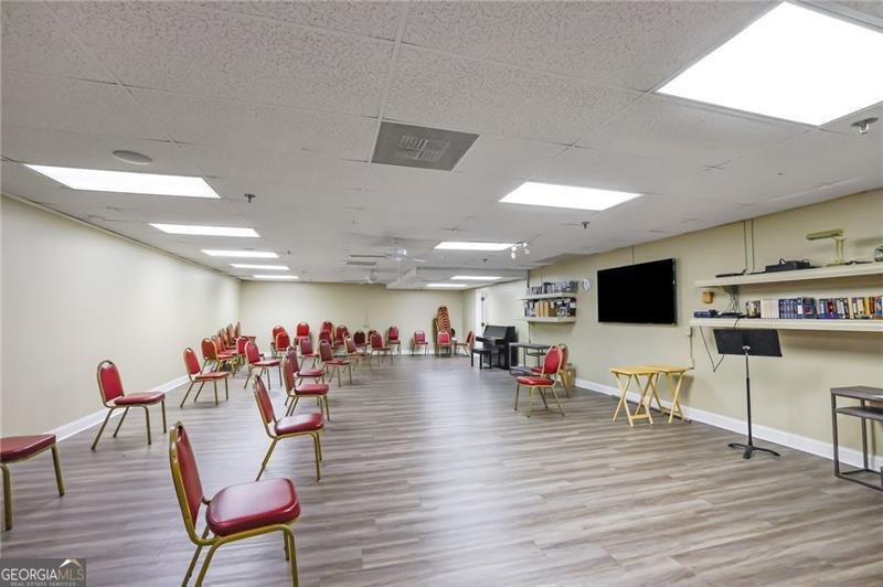 300 Johnson Ferry Road Atlanta - 34