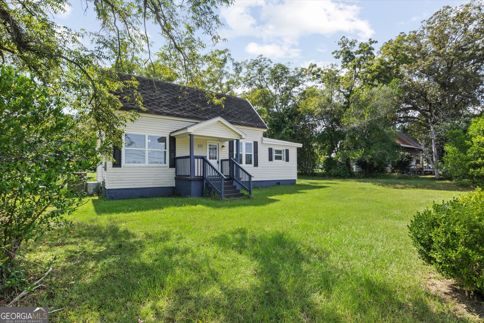 375 Baggs Avenue Pelham - 2