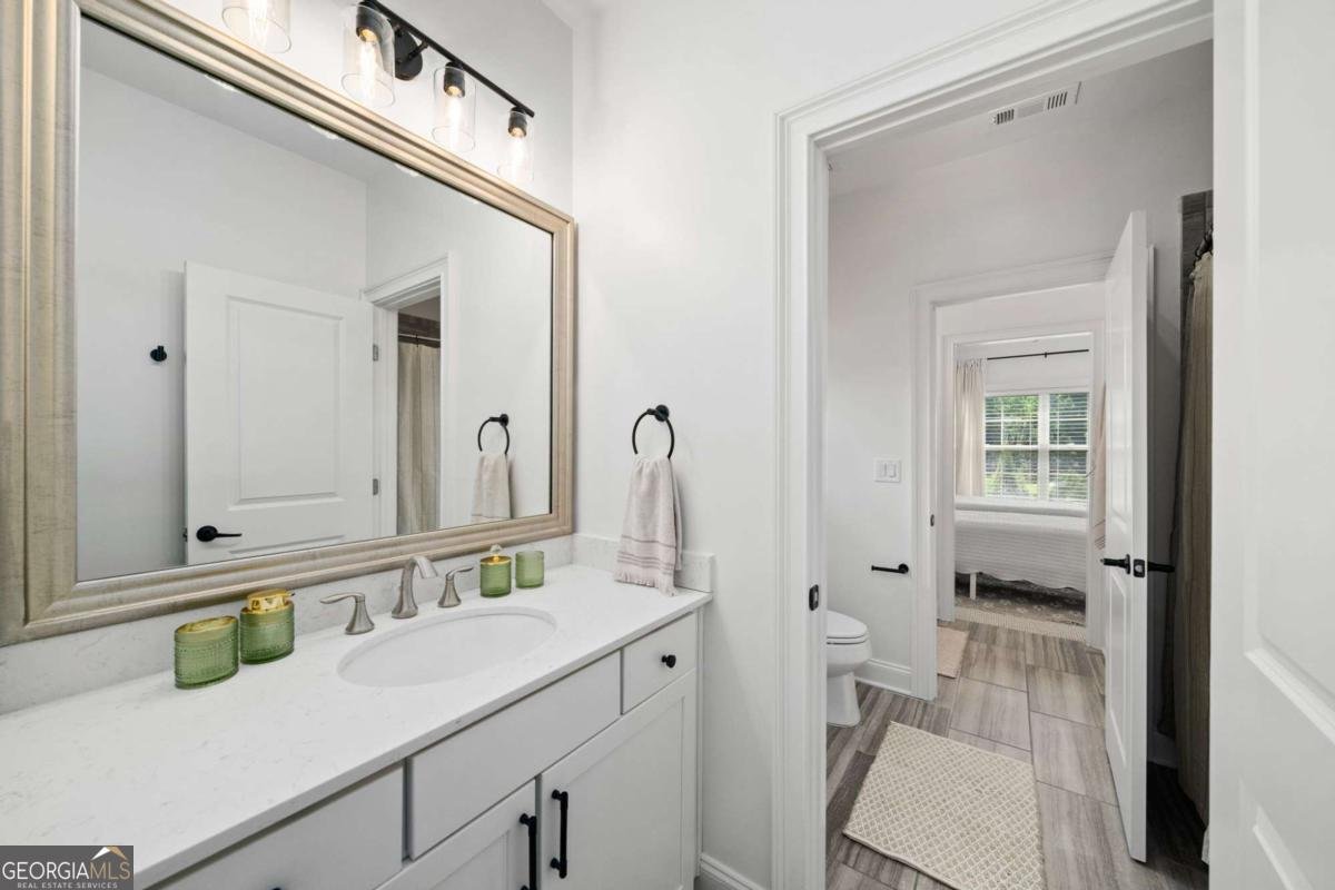 2930 Manorview Lane Milton - 2