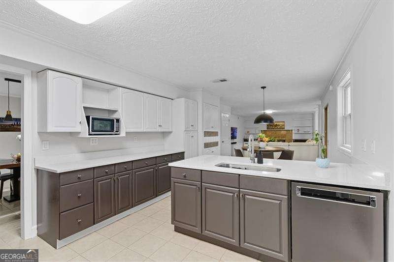 295 Crab Orchard Way Roswell - 13