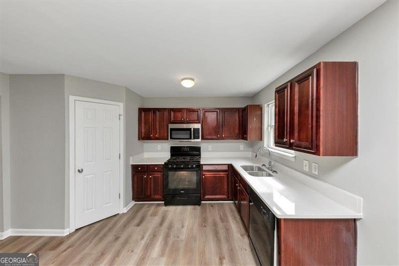 2420 VALLEY CREEK Lithia Springs - 9