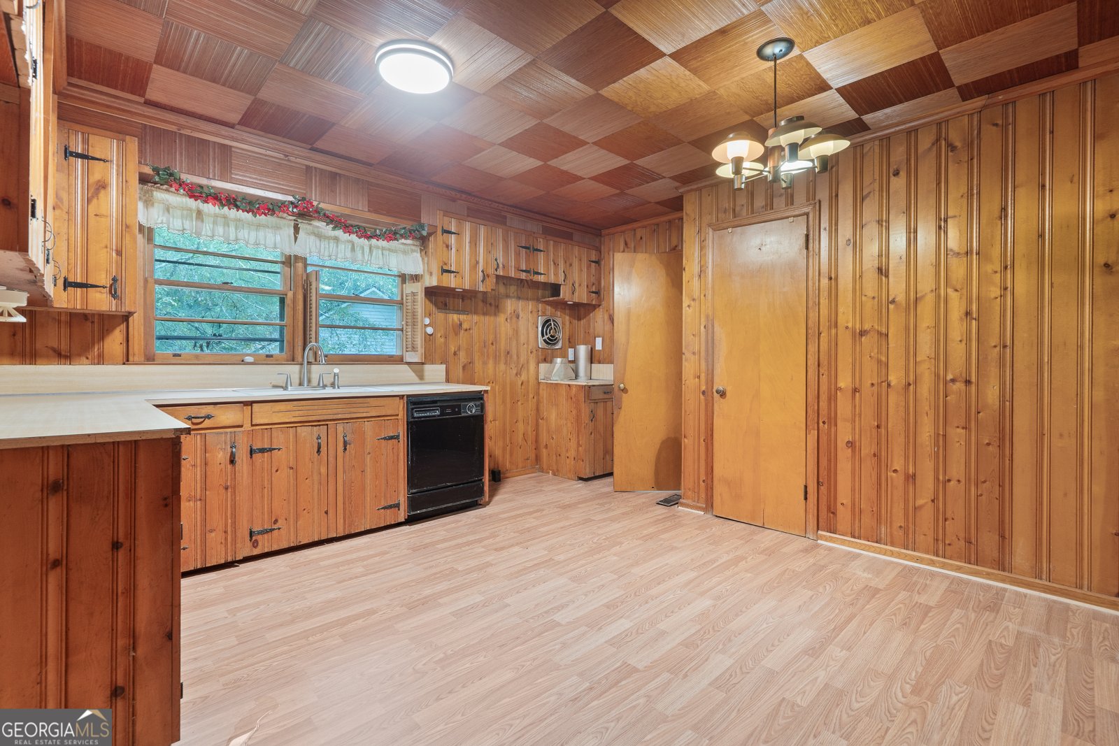 240 Lakeside Drive Milledgeville - 15