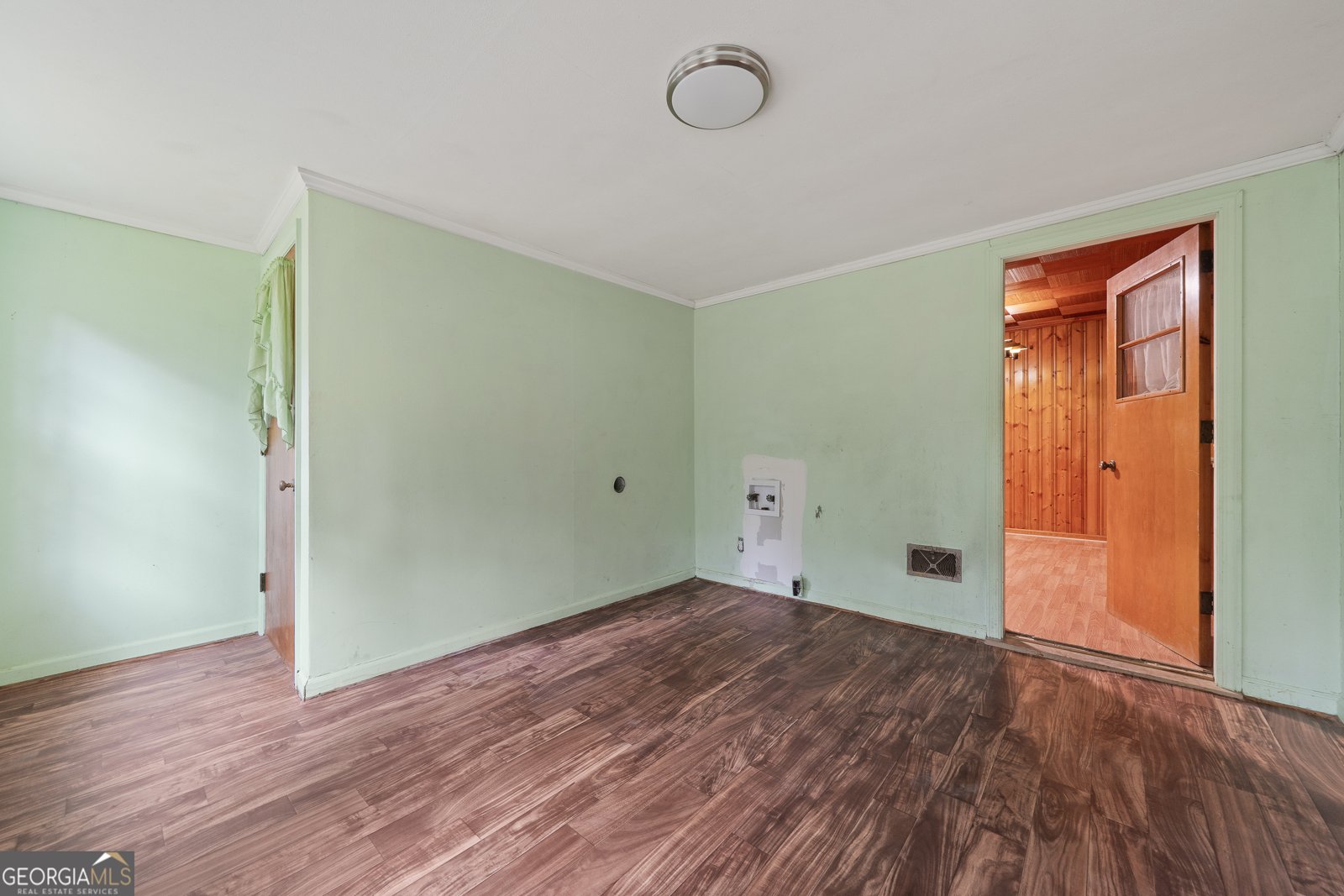 240 Lakeside Drive Milledgeville - 24