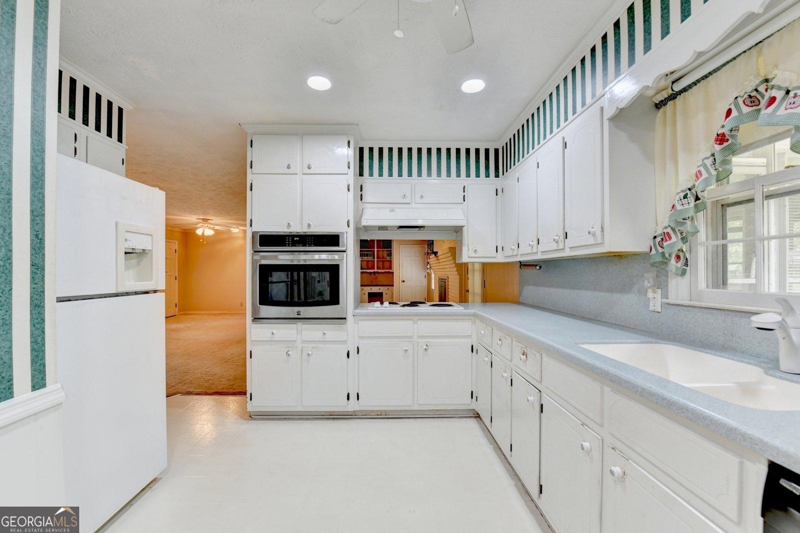 136 Lancelot Way Lawrenceville - 19
