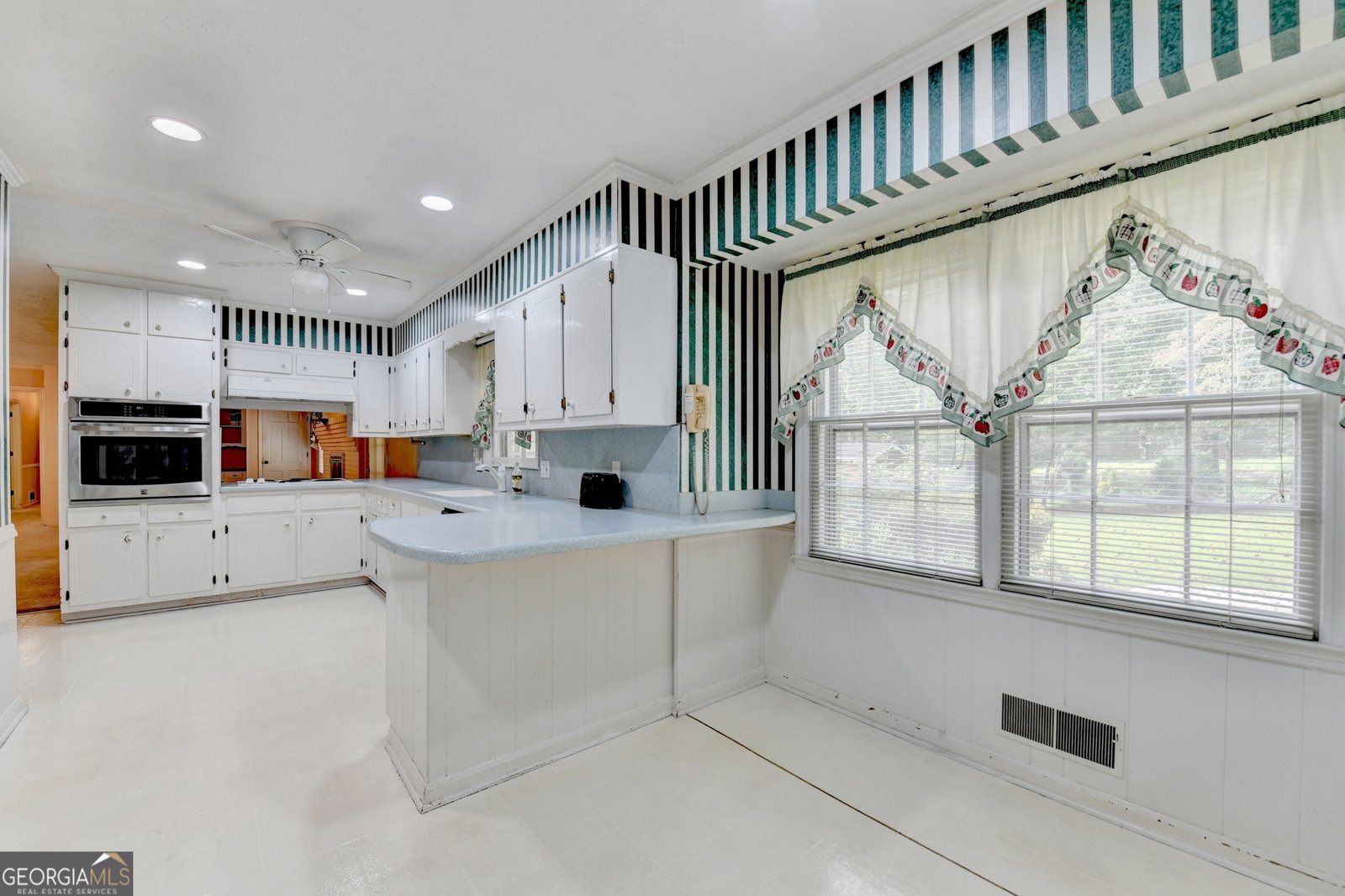 136 Lancelot Way Lawrenceville - 25