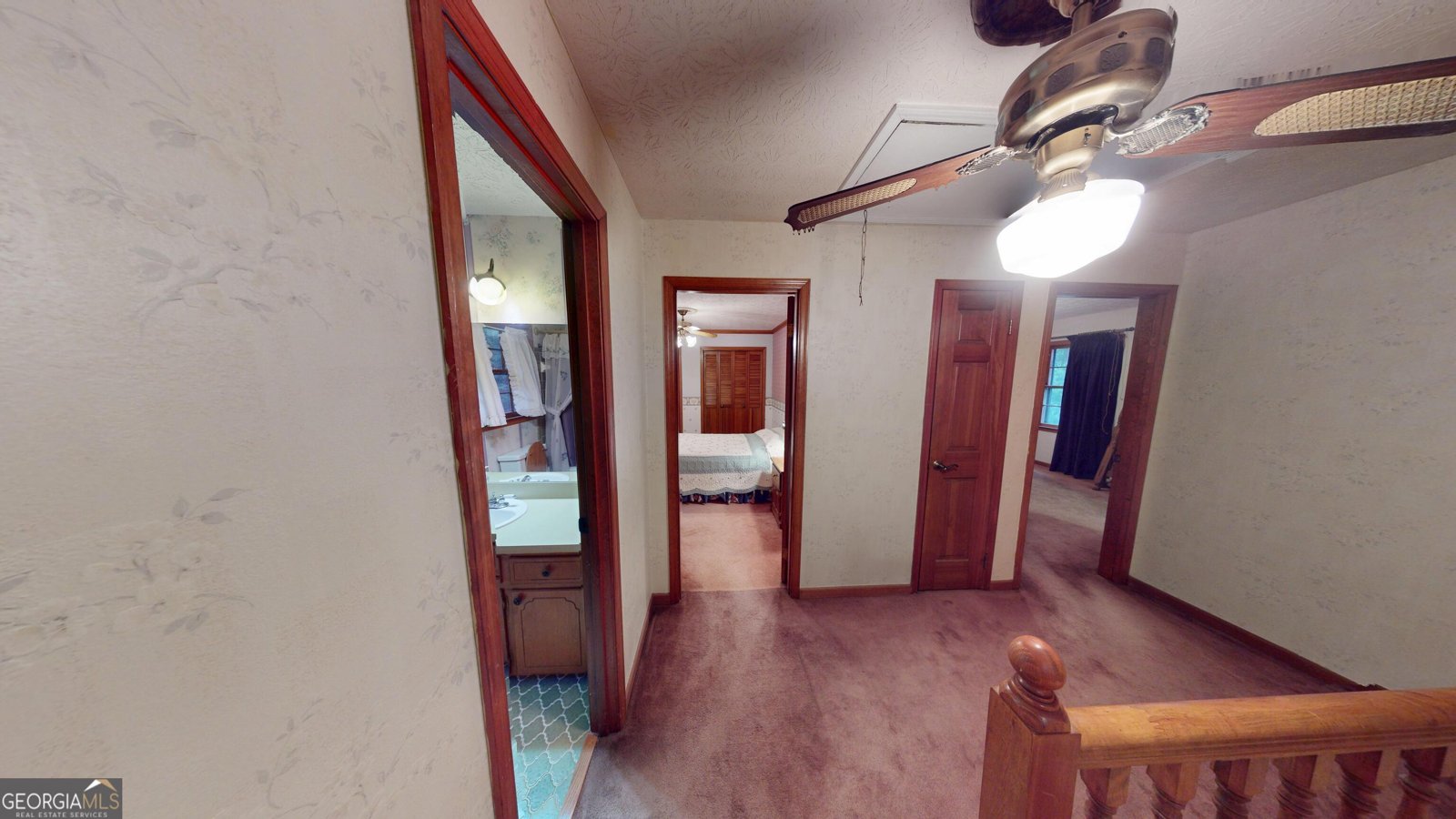 2802 Lakeview Court Buford - 1