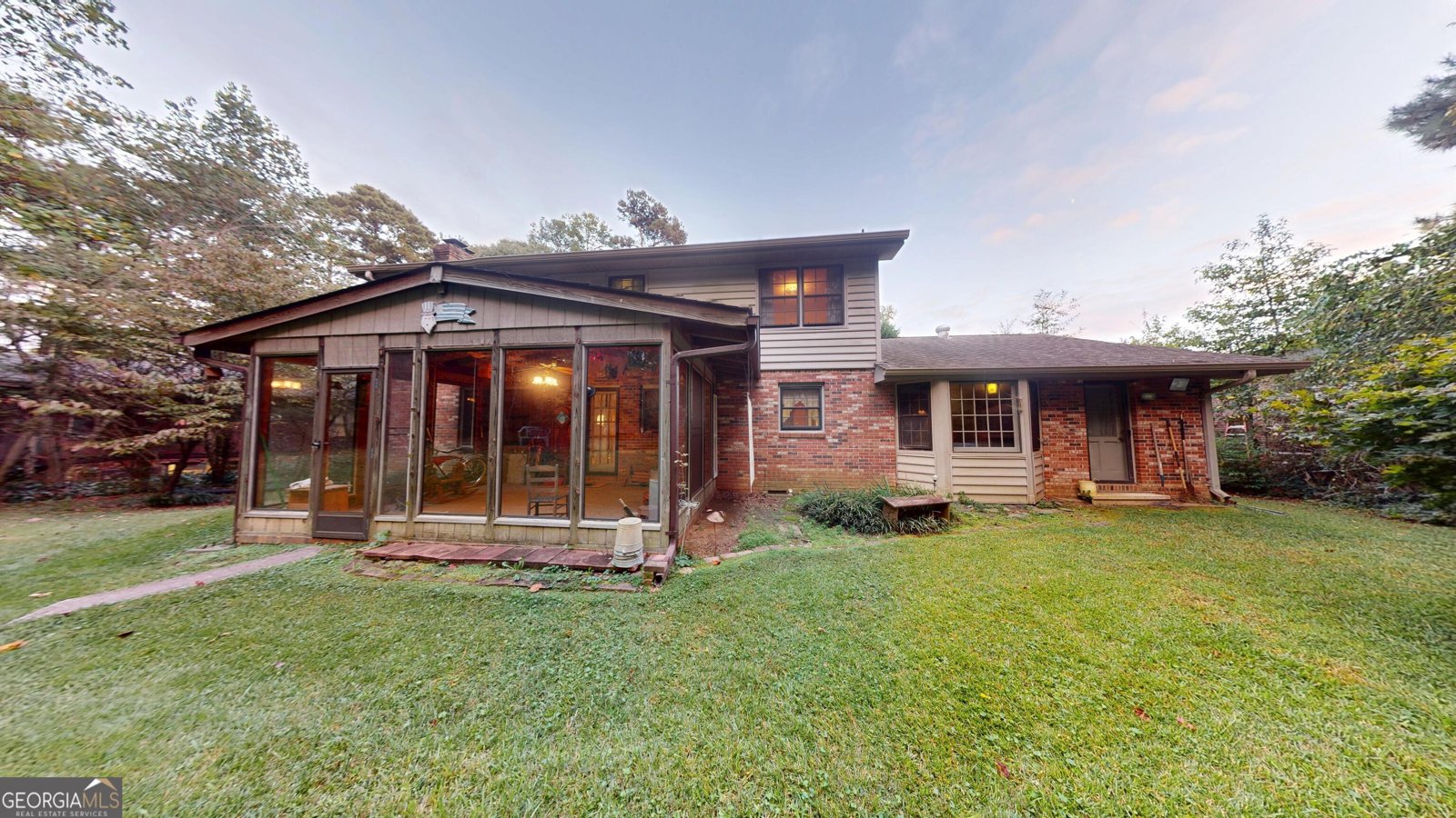 2802 Lakeview Court Buford - 29