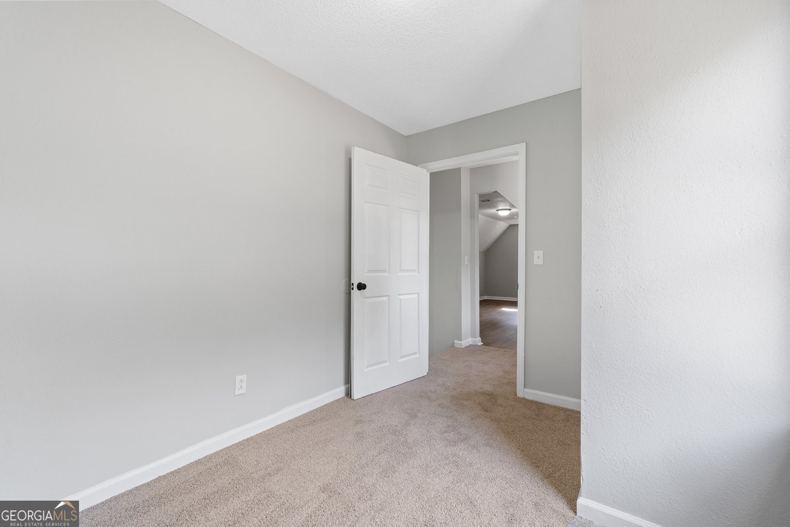 7513 Columbus Road Lizella - 44