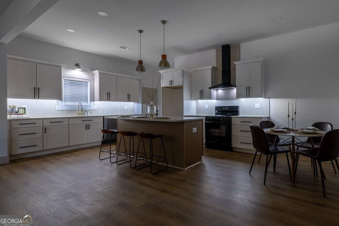 4217 Railroad Street Oakwood - 28