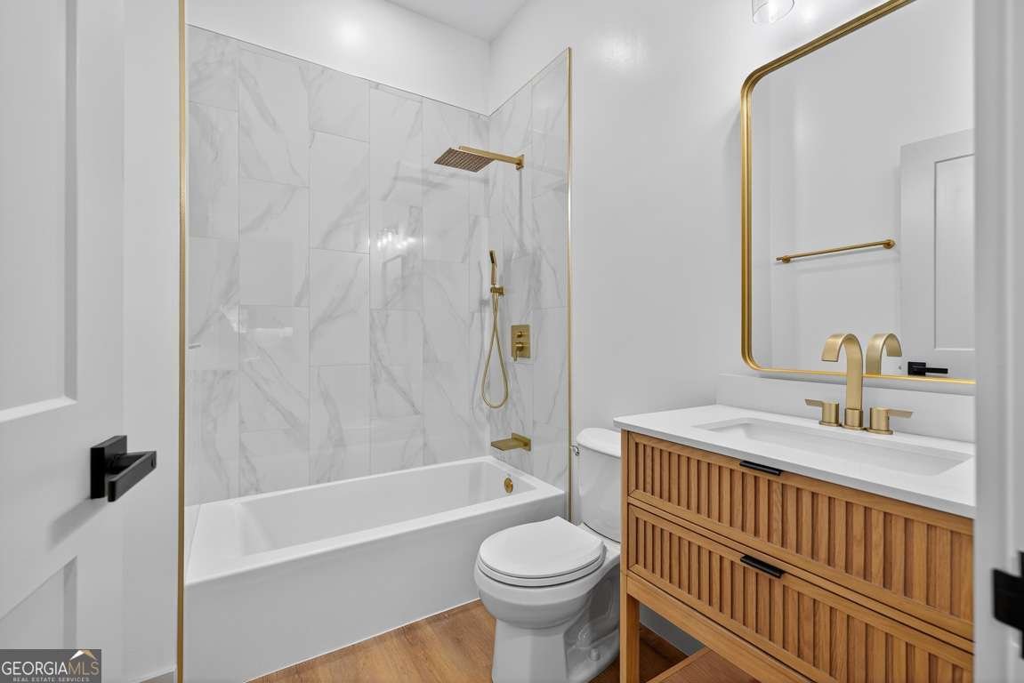 4217 Railroad Street Oakwood - 33