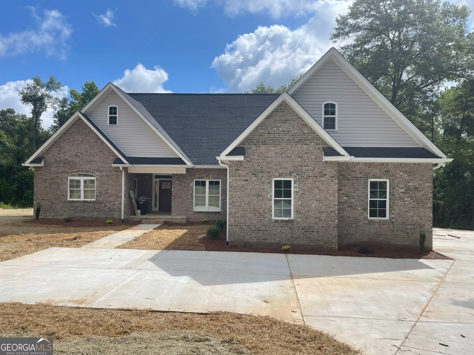 180 Ridge Circle Macon - 1