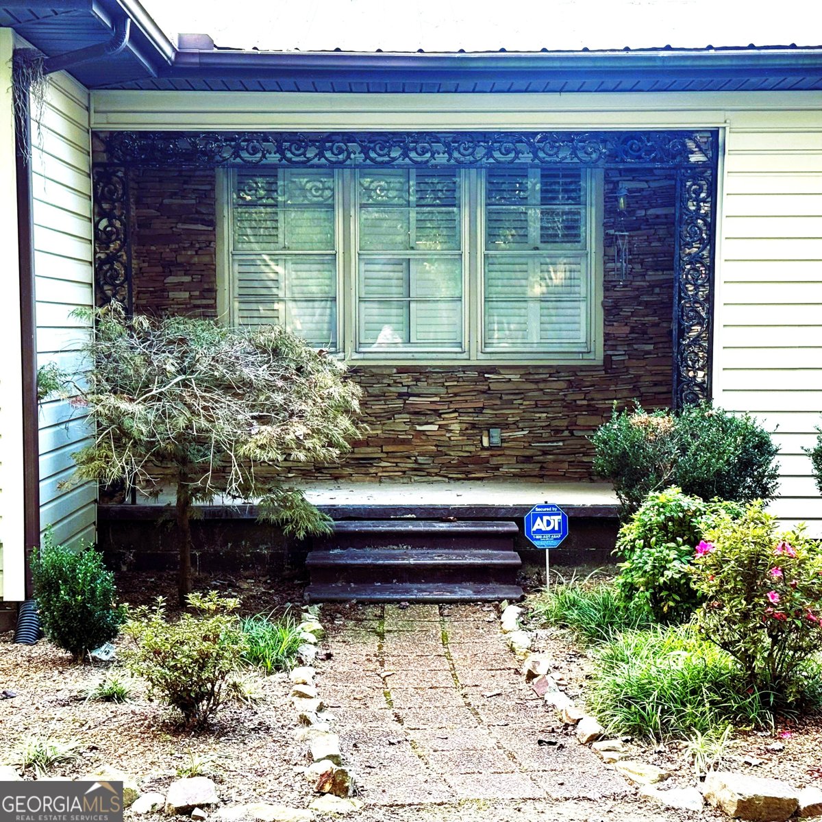 303 Auburn Street Centre - 10