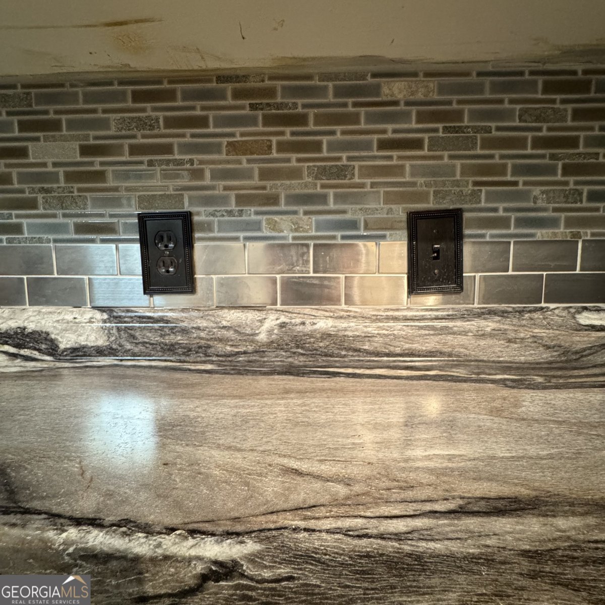 303 Auburn Street Centre - 25