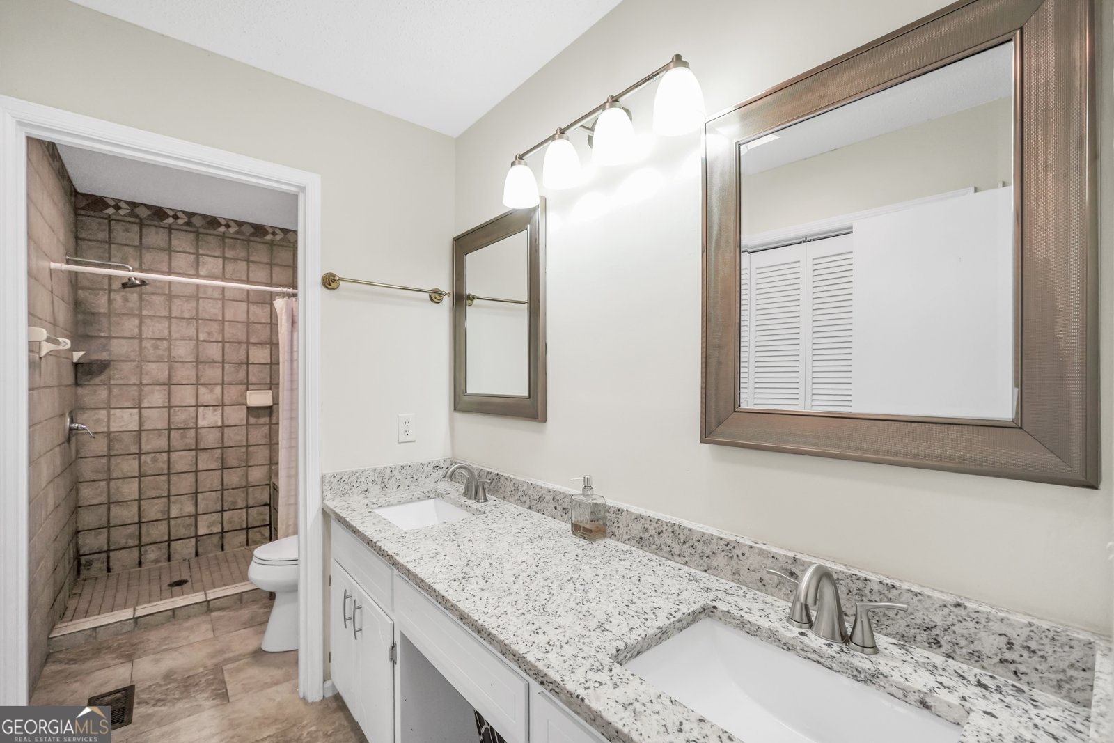 933 Chisholm Trail Macon - 1
