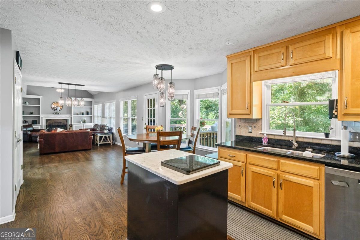 842 ROCKFOUNT Way Lawrenceville - 11