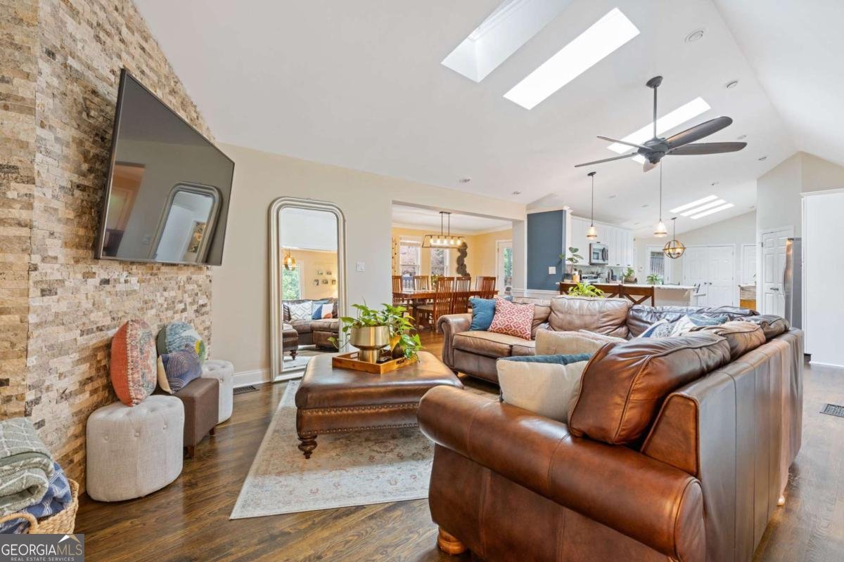 2645 Rangewood Court Atlanta - 2