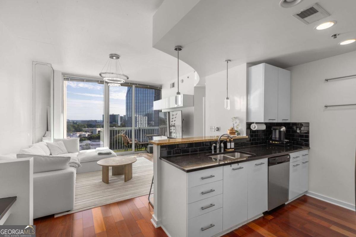 3324 Peachtree Road Atlanta - 12