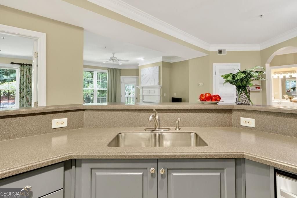 221 Ashford Circle Dunwoody - 14