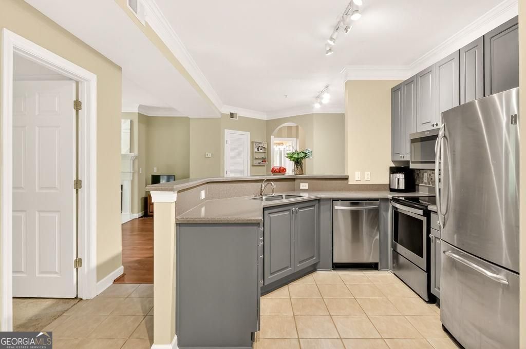 221 Ashford Circle Dunwoody - 16