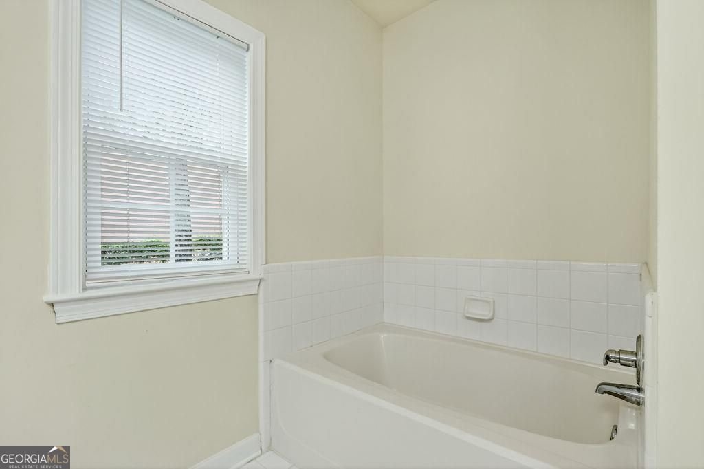 221 Ashford Circle Dunwoody - 23