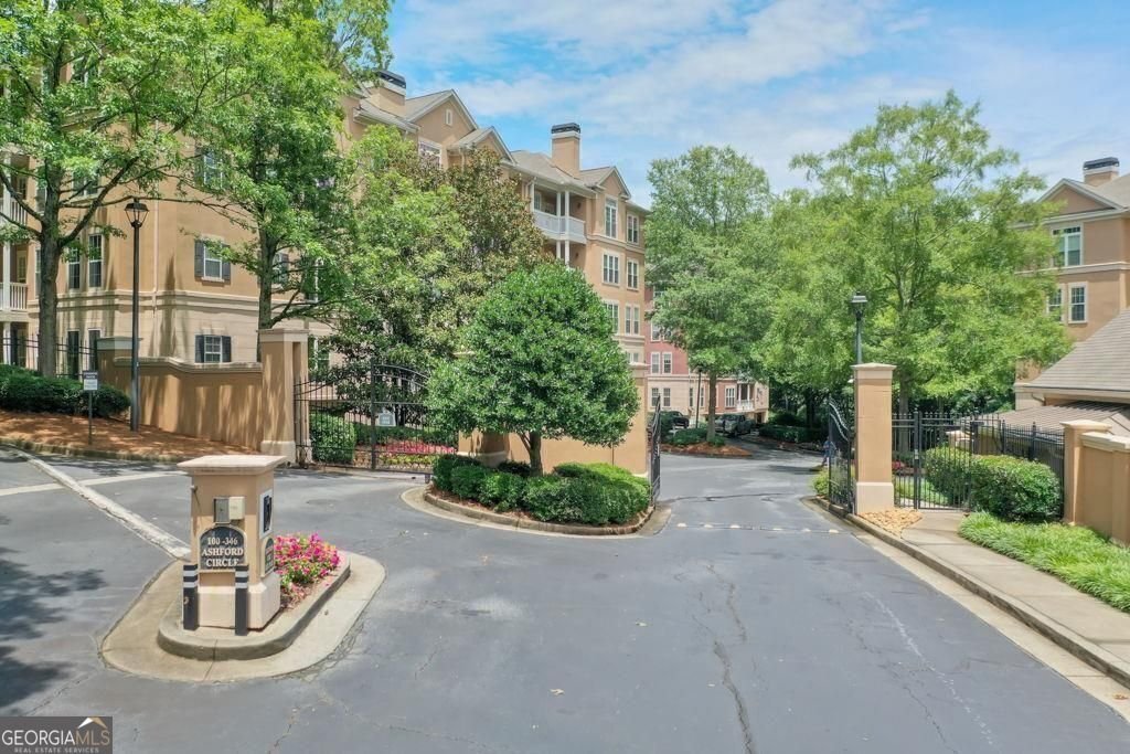 221 Ashford Circle Dunwoody - 31
