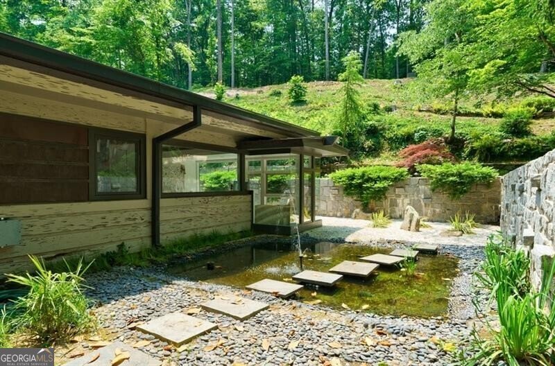 465 Hillside Drive Atlanta - 23