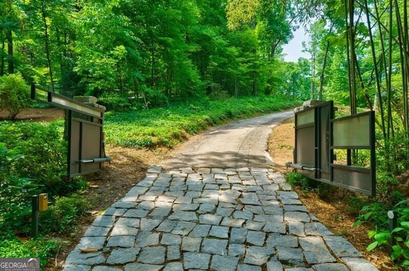 465 Hillside Drive Atlanta - 34