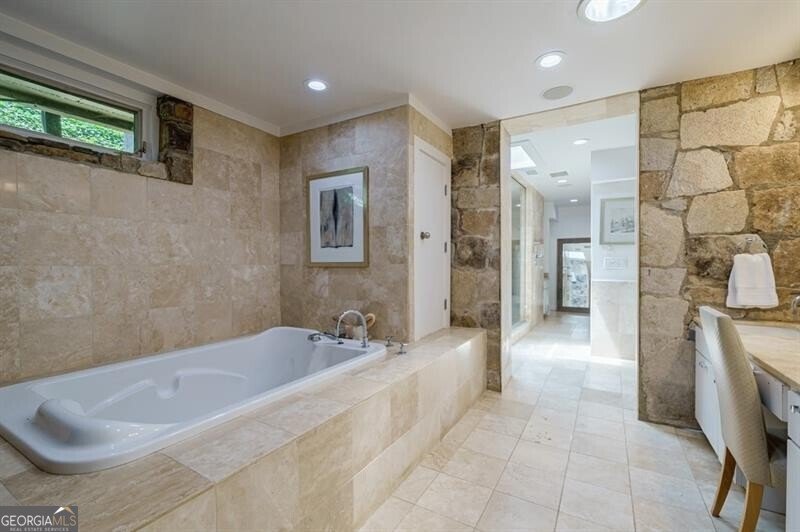 465 Hillside Drive Atlanta - 4