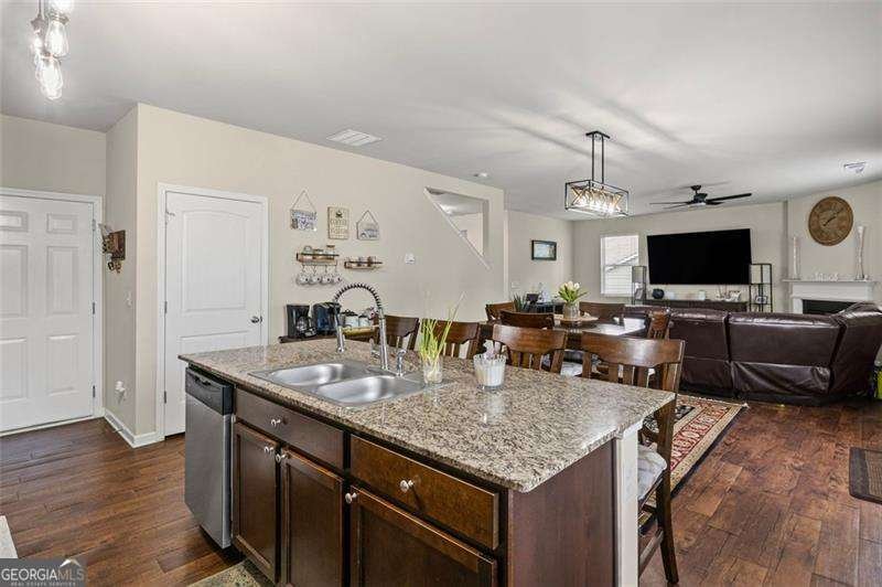 8553 BRAYLEN MANOR Drive Douglasville - 14